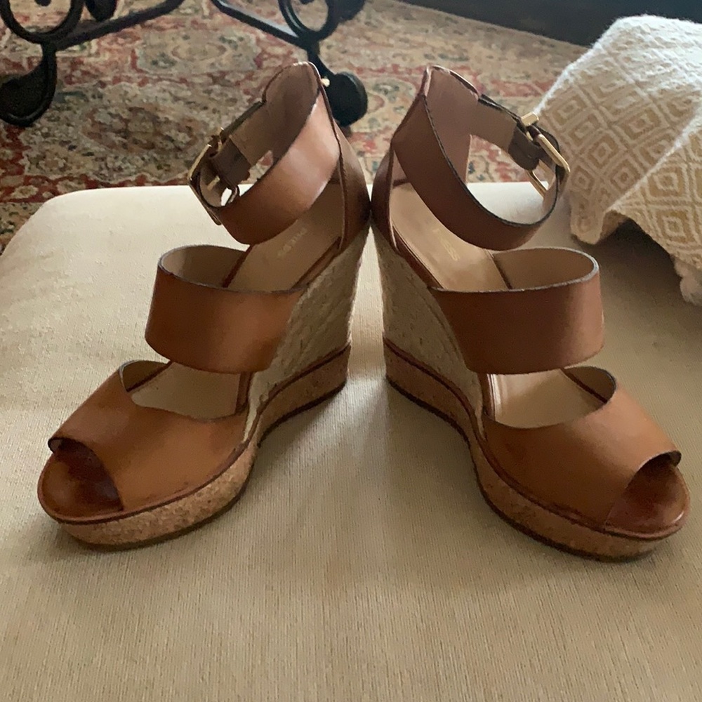 EXPRESS WEDGE